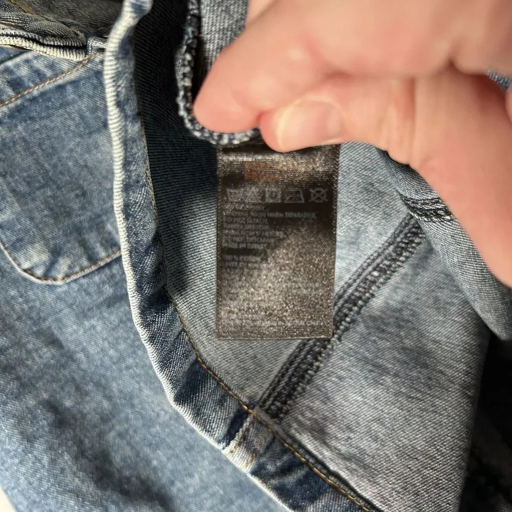 Urban Outfitters Jean Skirt Women's XS Medium Wash Snap Button Front - Picture 5 of 9